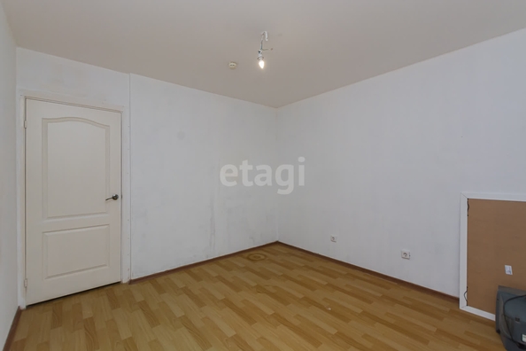 
   Продам 2-комнатную, 56.4 м², Черкасская ул, 58

. Фото 10.