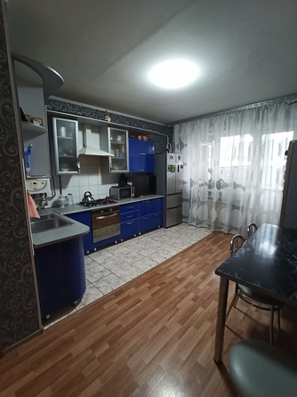 
   Продам 3-комнатную, 105 м², Краснозеленых ул, 29/12

. Фото 2.