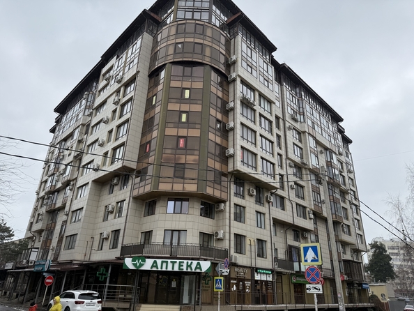 
   Продам 1-комнатную, 67 м², Новороссийская ул, 265

. Фото 28.