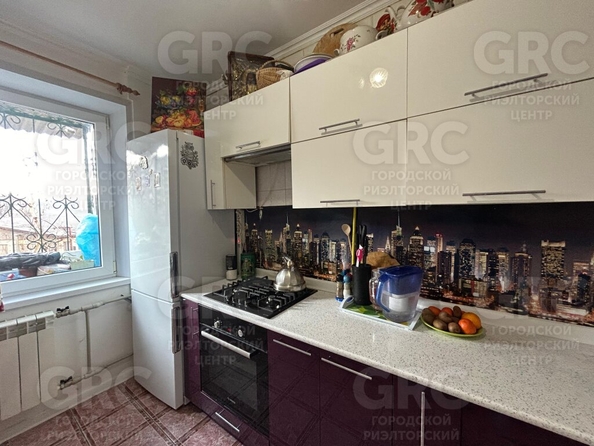 
   Продам 2-комнатную, 64 м², Вишневая ул, 21

. Фото 2.