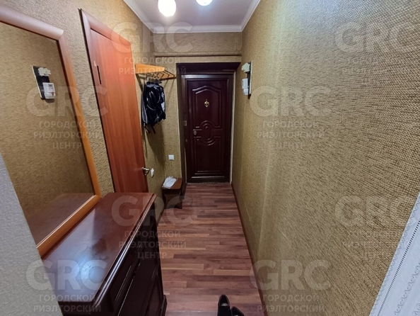 
   Продам 2-комнатную, 50 м², Конституции СССР ул, 36

. Фото 3.