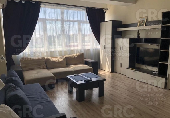 
   Продам студию, 37 м², Виноградный пер, 1а

. Фото 1.