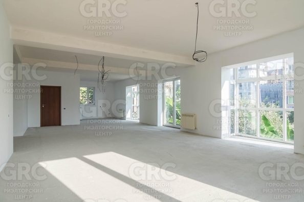 
   Продам 4-комнатную, 92 м², Клубничная ул, 1/14

. Фото 8.