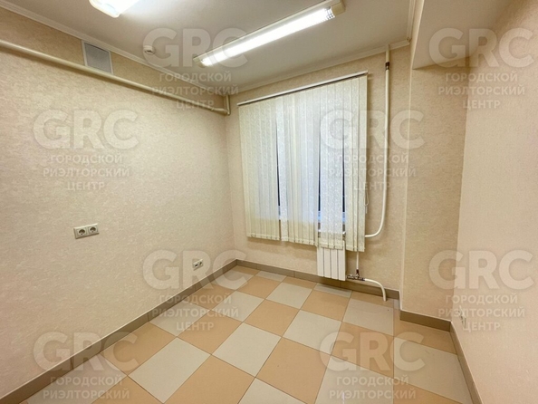 
   Продам 2-комнатную, 48 м², Островского ул, 25

. Фото 9.