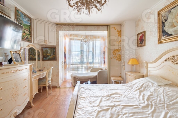 
   Продам 3-комнатную, 90 м², Богдана Хмельницкого (Адлерский р-н) ул, 8

. Фото 3.