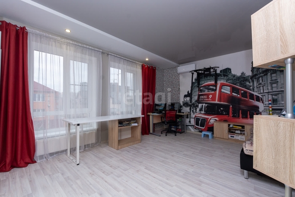 
   Продам дом, 225 м², Краснодар

. Фото 16.