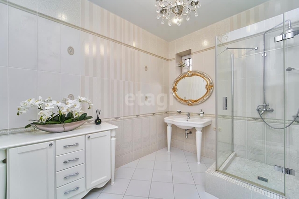 
   Продам дом, 340 м², Краснодар

. Фото 22.