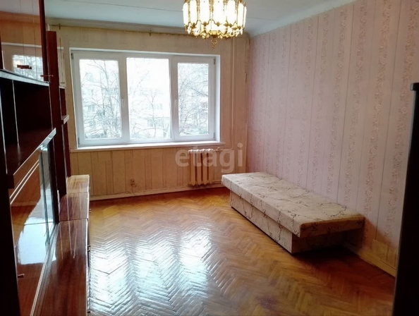 
   Продам 2-комнатную, 40 м², Брянская ул, 25а

. Фото 2.