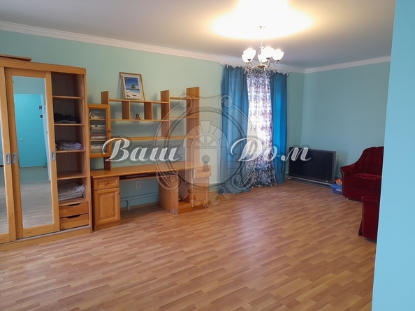 
   Продам коттедж, 180 м², Кабардинка

. Фото 4.