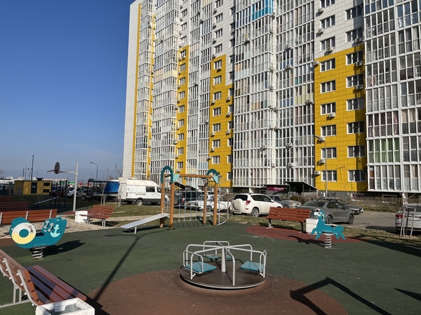 
   Продам 3-комнатную, 80 м², Адмирала Пустошкина ул, 22к10

. Фото 2.