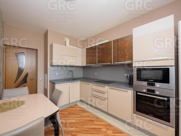 
  Продается 3-комн. квартира, 88 м², Юных Ленинцев ул, д. 10
. Фото 1.