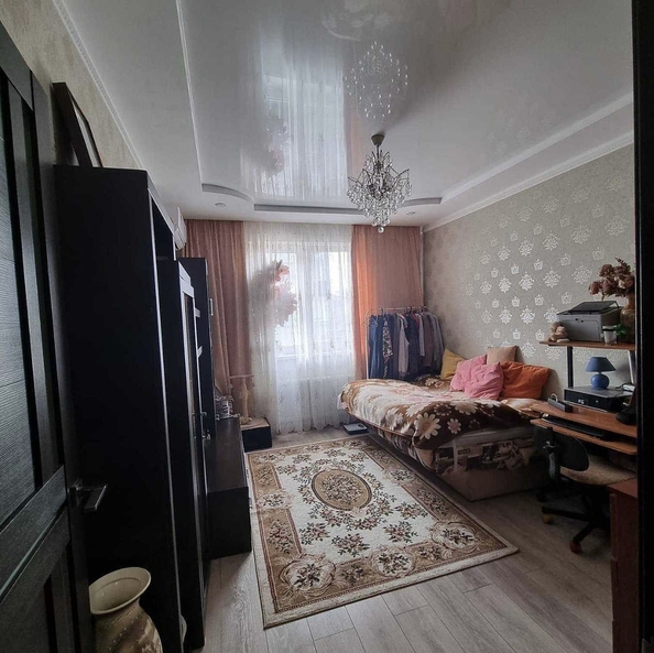 
   Продам 1-комнатную, 35 м², Рождественская ул, 53

. Фото 2.