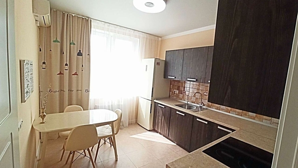 
   Продам 2-комнатную, 65 м², Ленина ул, 146

. Фото 14.