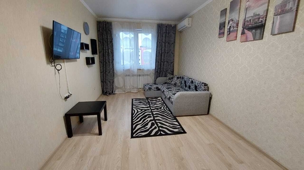 
   Продам 1-комнатную, 43 м², Парковая ул, 64Ак6

. Фото 2.