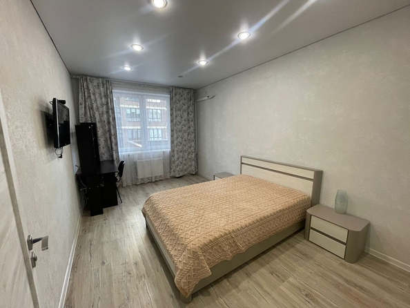 
   Продам 1-комнатную, 41 м², Ленина ул, 173А

. Фото 2.