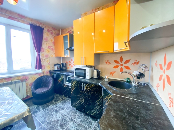 
   Продам 2-комнатную, 52 м², Краснозеленых ул, 25

. Фото 5.