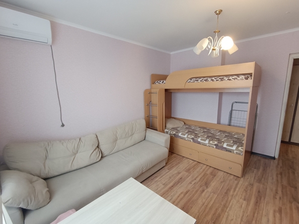 
   Продам 1-комнатную, 36 м², Адмирала Пустошкина ул, 10

. Фото 22.