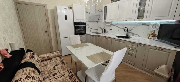 
   Продам 2-комнатную, 65 м², Ленина ул, 227

. Фото 1.