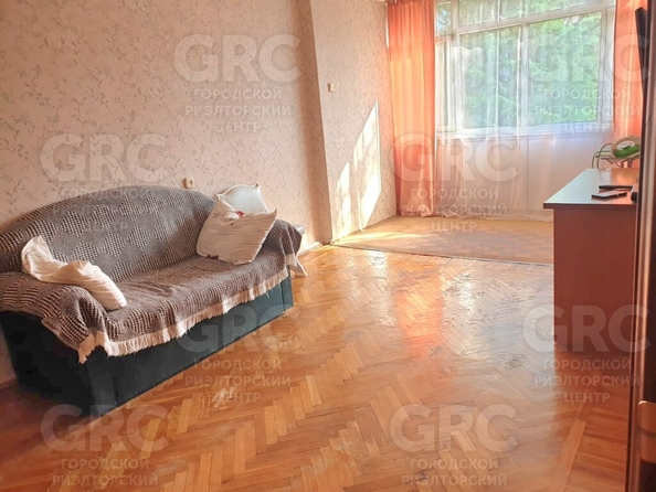 
   Продам 2-комнатную, 50 м², Роз ул, 54

. Фото 2.