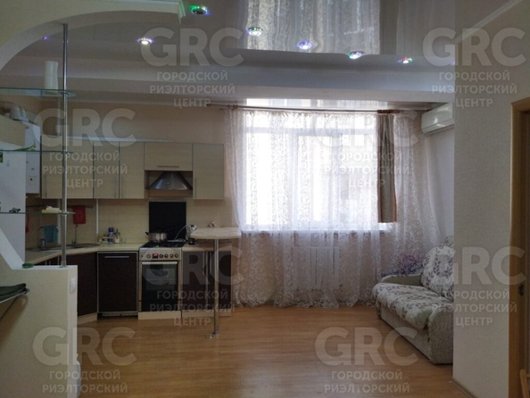 
   Продам 2-комнатную, 49.5 м², Гончарова ул, 14

. Фото 2.