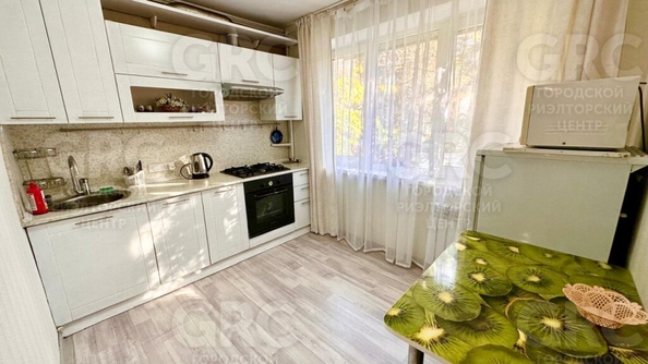 
   Продам 2-комнатную, 49 м², Воровского ул, 56

. Фото 1.