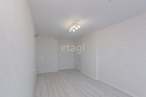 
   Продам 2-комнатную, 58.4 м², Любимово мкр, 5

. Фото 3.