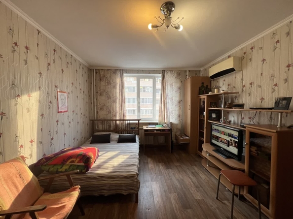 
   Продам 1-комнатную, 32.3 м², Восточно-Кругликовская ул, 90

. Фото 1.