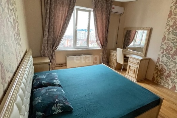 
   Продам 2-комнатную, 61.4 м², Харьковская ул, 83/6

. Фото 3.