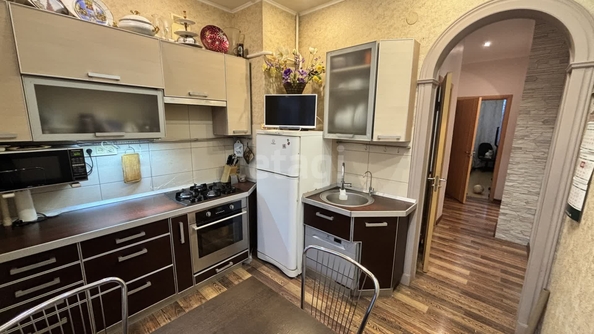 
   Продам 2-комнатную, 53 м², Красная ул, 206

. Фото 7.