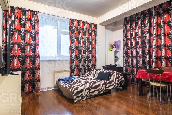 
   Продам 5-комнатную, 130 м², Лысая гора ул, 9/2

. Фото 1.