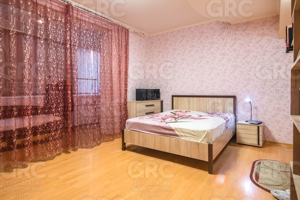 
   Продам 3-комнатную, 100 м², Грибоедова ул, 30

. Фото 4.