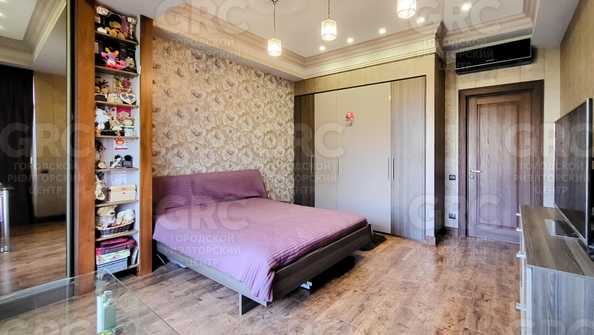 
   Продам 4-комнатную, 200 м², Курортный пр-кт, 94/27

. Фото 7.