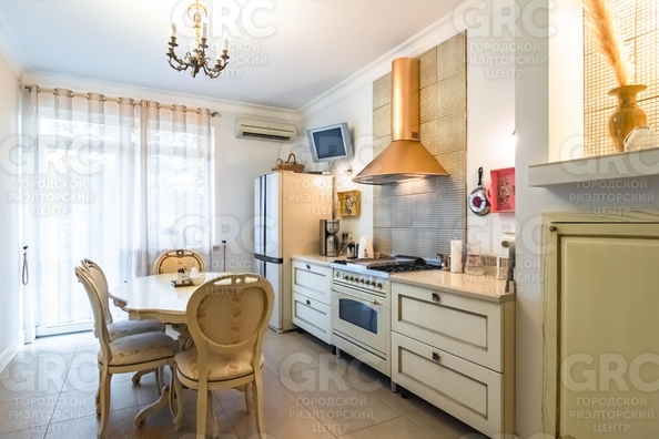 
   Продам 3-комнатную, 130 м², Сухумское шоссе ул, 13/8

. Фото 17.