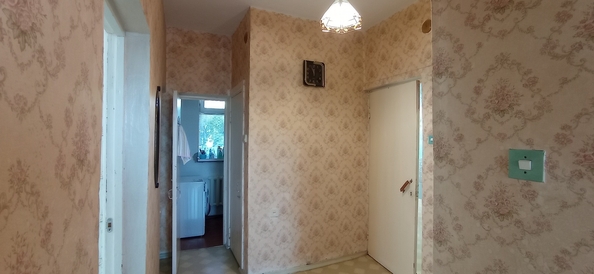 
   Продам 4-комнатную, 70 м², Авиационная ул, 7

. Фото 10.