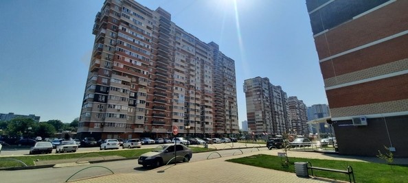 
   Продам 1-комнатную, 38 м², Автолюбителей ул, 1/7к5

. Фото 1.