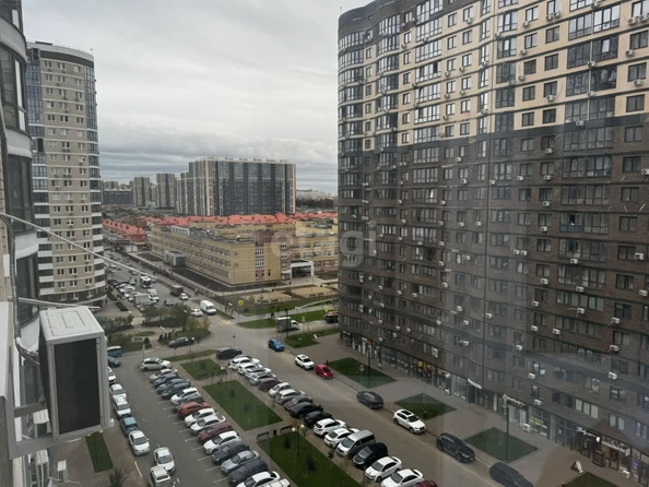 
   Продам 2-комнатную, 70 м², Адмирала Крузенштерна ул, 6/3

. Фото 8.