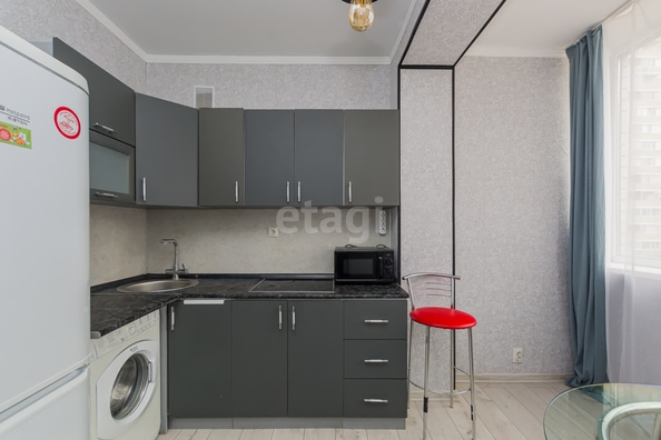 
   Продам 1-комнатную, 31.3 м², Сергея Есенина ул, 112

. Фото 4.