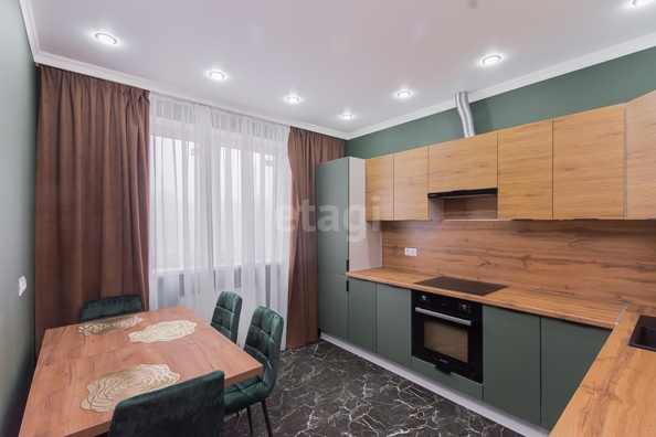 
   Продам 2-комнатную, 50.5 м², Жириновского ул, 1/1

. Фото 1.