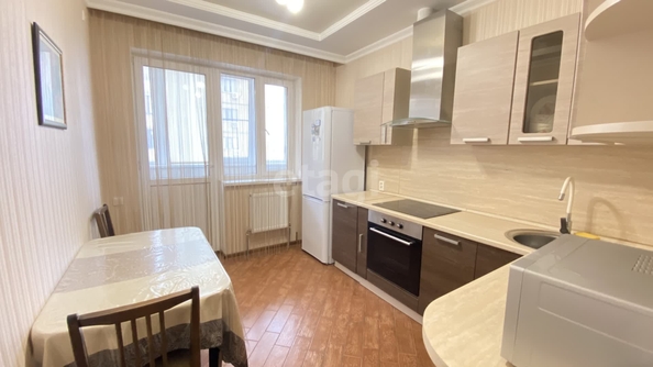 
   Продам 2-комнатную, 50.5 м², Бородинская ул, 10

. Фото 2.