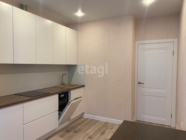 
   Продам 1-комнатную, 37.8 м², Героя Георгия Бочарникова ул, 8/1

. Фото 5.