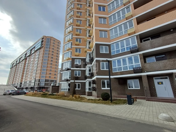 
   Продам 2-комнатную, 71 м², Ветеранов ул, 85

. Фото 3.