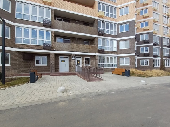 
   Продам 2-комнатную, 71 м², Ветеранов ул, 85

. Фото 4.