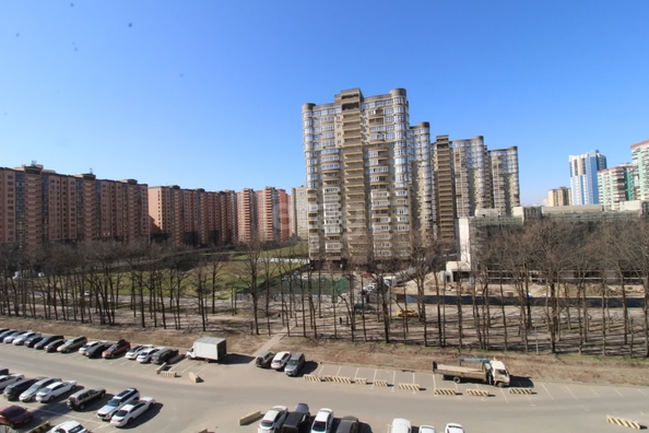 
   Продам 1-комнатную, 44.2 м², 40-летия Победы ул, 184/1

. Фото 12.