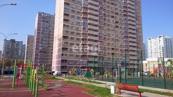 
   Продам 1-комнатную, 44.2 м², 40-летия Победы ул, 184/1

. Фото 21.