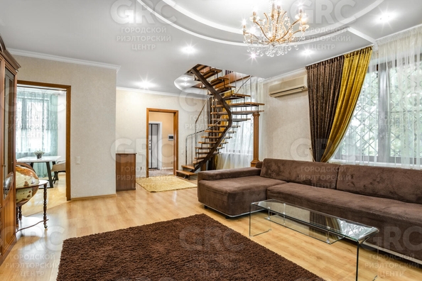 
   Продам коттедж, 260 м², Сочи

. Фото 5.