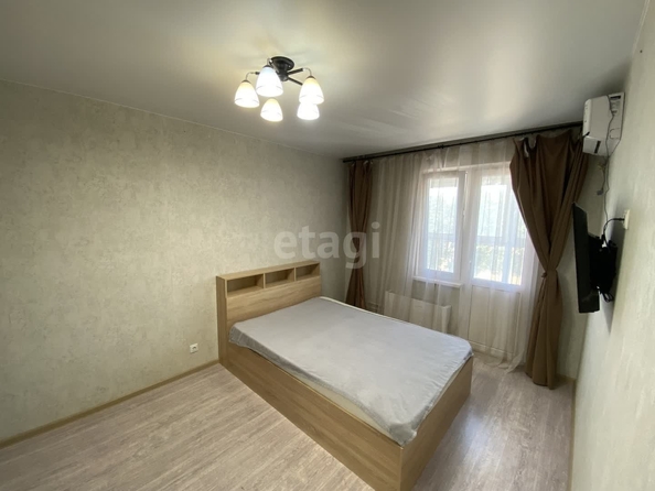 
   Продам 1-комнатную, 32.7 м², Генерала Трошева Г.Н. ул, 11

. Фото 3.