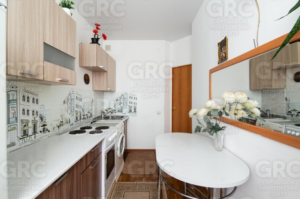 
  Продается 2-комн. квартира, 44 м², Вишневый пер, д. 85б
. Фото 1.