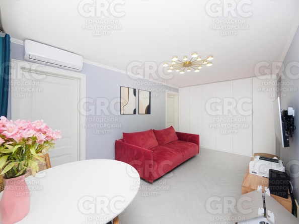 
   Продам 2-комнатную, 48 м², Воровского ул, 60

. Фото 2.