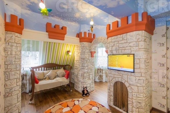 
  Продается 4-комн. квартира, 189 м², Пирогова ул, д. 40А
. Фото 19.