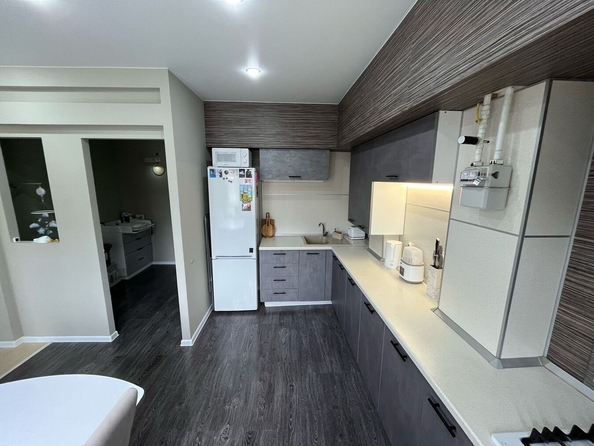 
   Продам 1-комнатную, 40 м², 40 лет Победы ул, 114

. Фото 22.